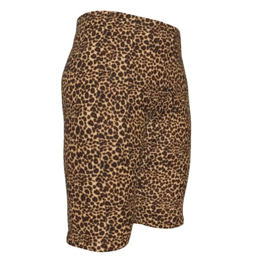 Men's yoga shorts for flexibility and comfort, suitable for workouts and everyday wear.